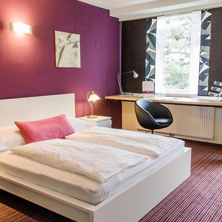 College Garden Hotel Bad Voeslau Kültér fotó