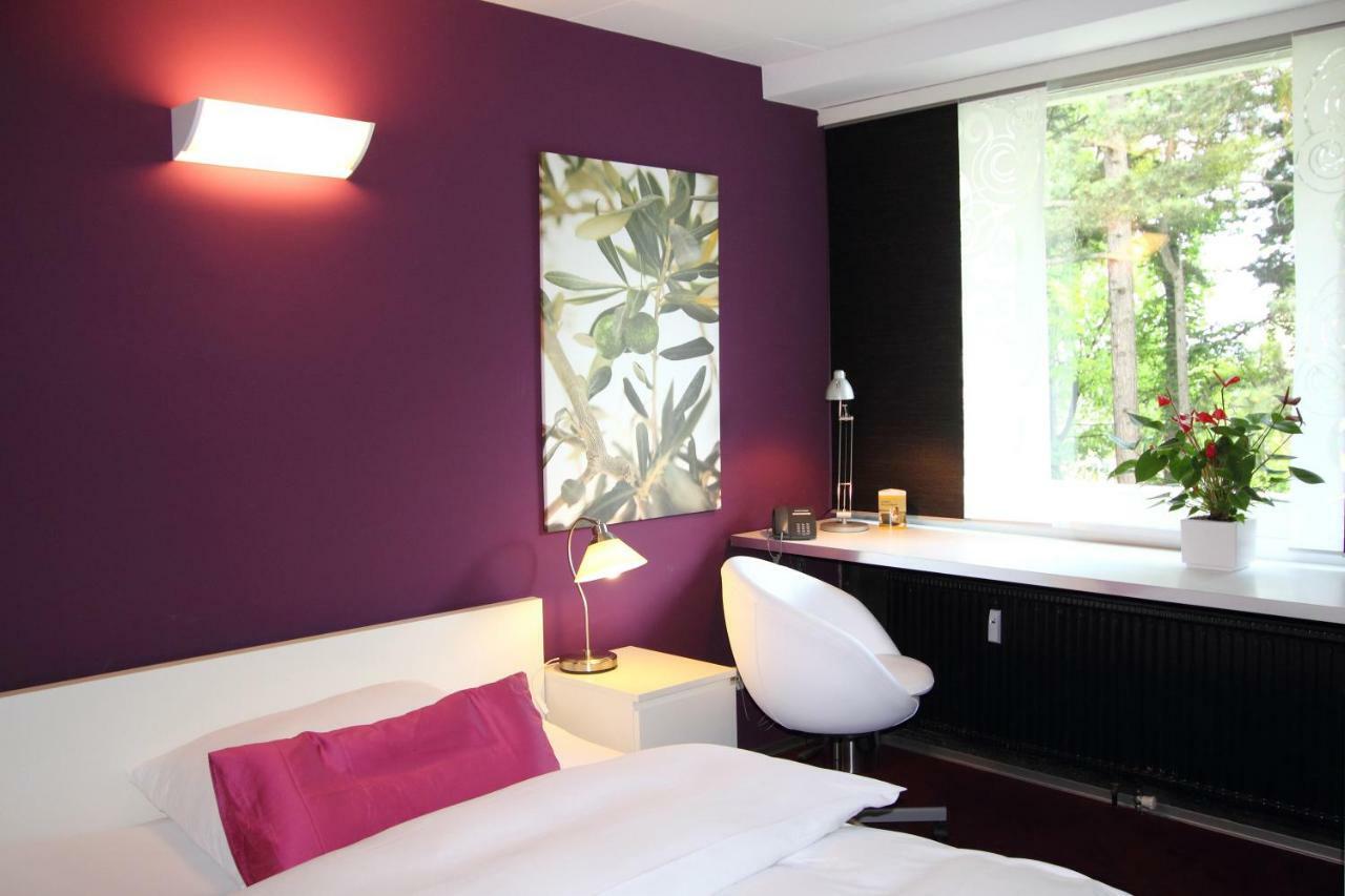 College Garden Hotel Bad Voeslau Kültér fotó