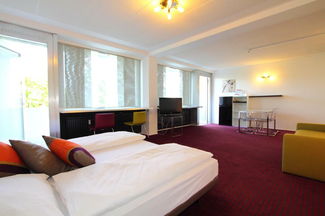 College Garden Hotel Bad Voeslau Kültér fotó